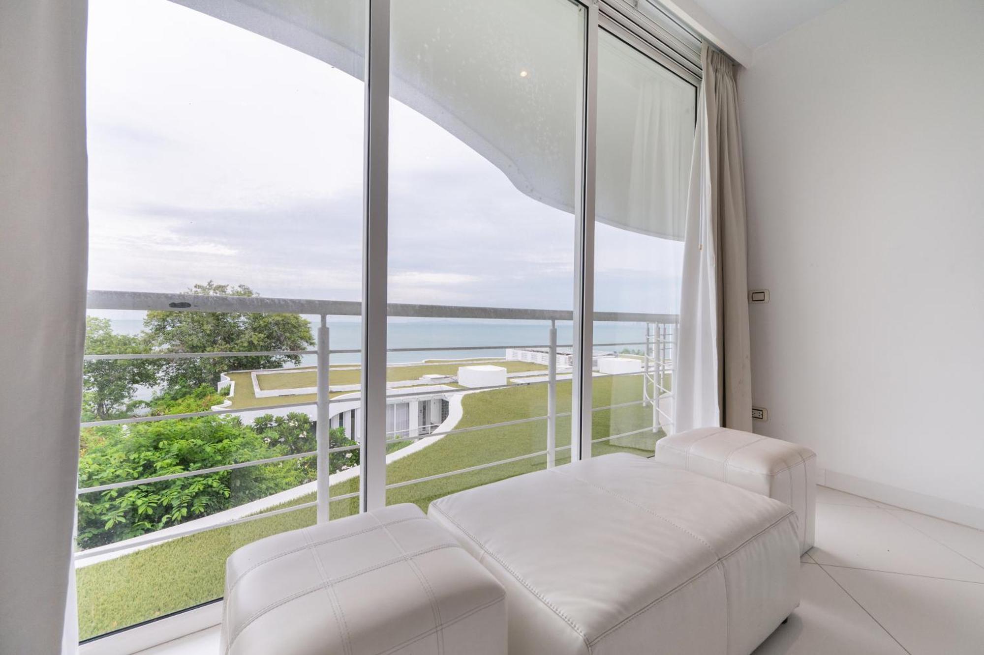 Pure Sunset Beach - Ocean View Room, Pattaya Наджомтьєн Екстер'єр фото