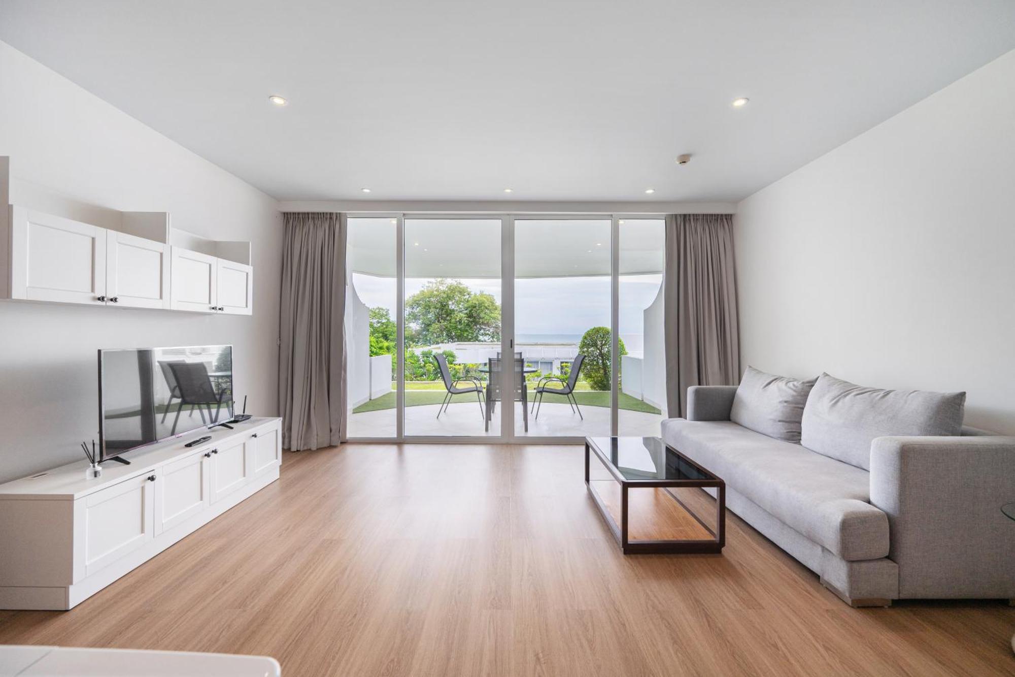 Pure Sunset Beach - Ocean View Room, Pattaya Наджомтьєн Екстер'єр фото