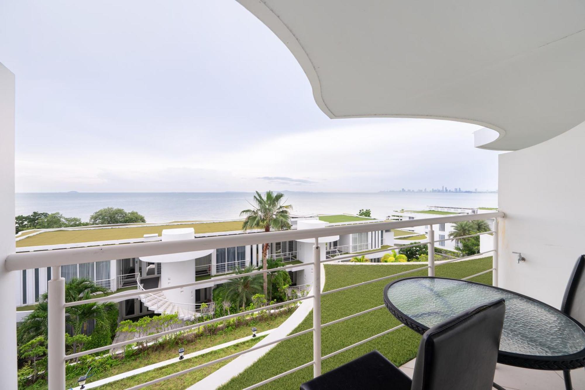 Pure Sunset Beach - Ocean View Room, Pattaya Наджомтьєн Екстер'єр фото