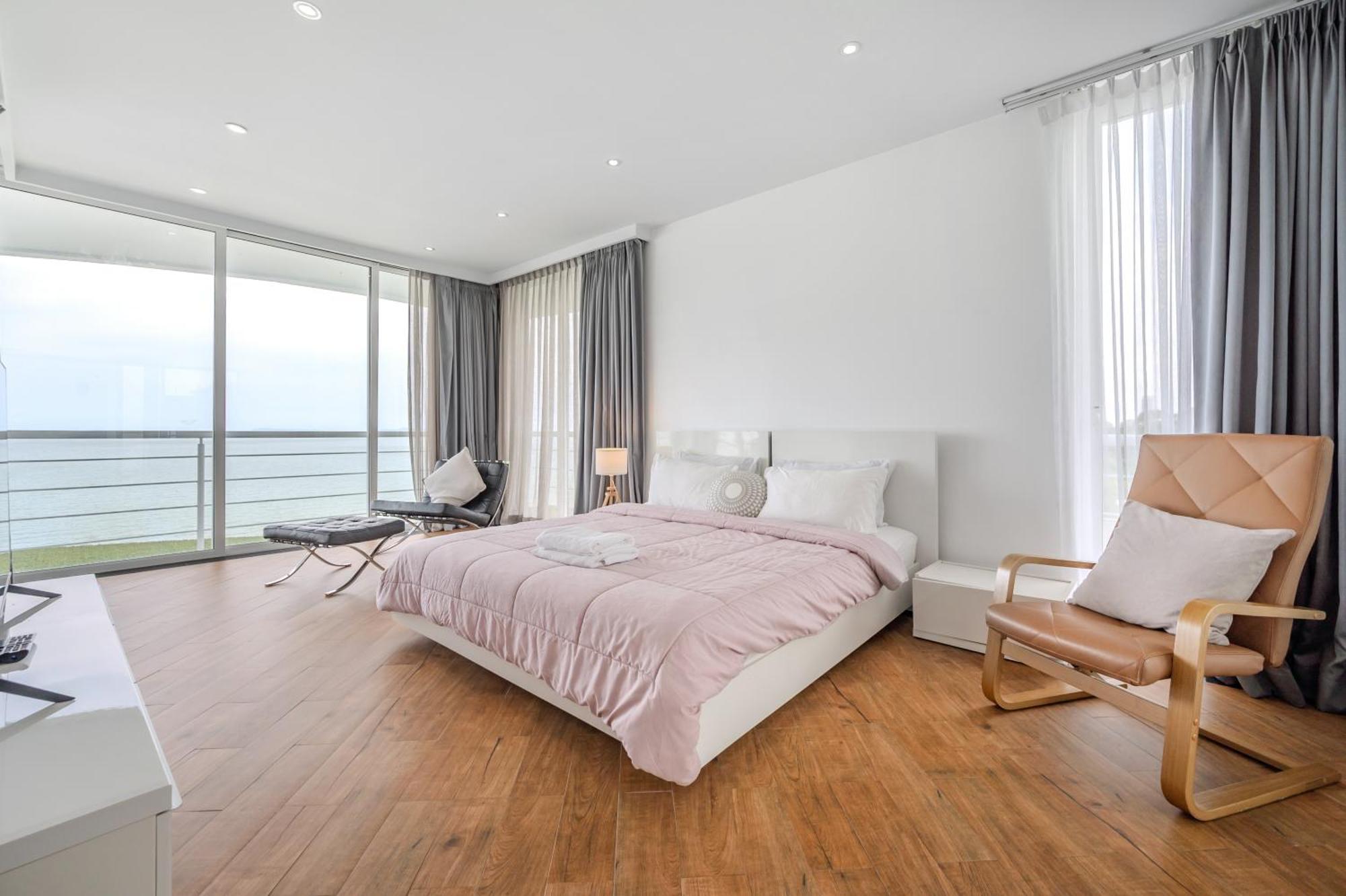 Pure Sunset Beach - Ocean View Room, Pattaya Наджомтьєн Екстер'єр фото